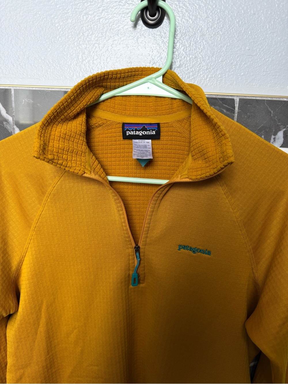 Patagonia R1 pullover - Picture 7 of 9